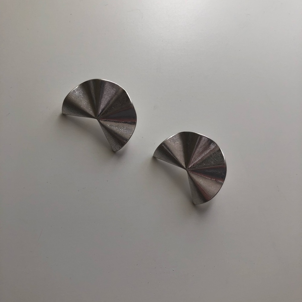Solid Metal Geometric Earrings - Picture 6 of 6